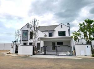For RentHouseRama9, Petchburi, RCA : 🔥New Nantawan 2 houses, 4 bedrooms, ready to move in 🔥🔥✅ Code: tiger03074 #tiger03074 ✅ Single house for rent: Nantawan 2 (nantawan2)✅ Size: 302 square meters, 105 square meters