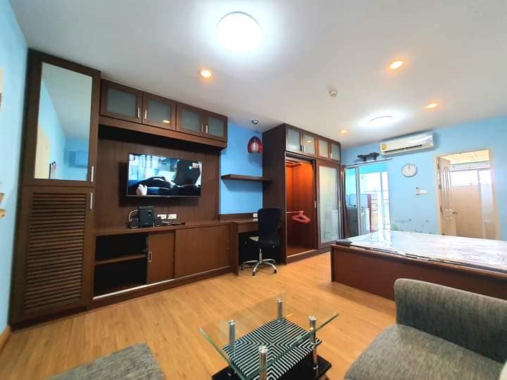 For RentCondoRatchadapisek, Huaikwang, Suttisan : Supalai City Resort Ratchada, 8th floor, fully furnished room.