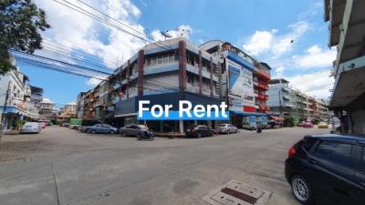 For RentRetailSathorn, Narathiwat : For rent, building 3 booths, good location, next to Soi Chan Road, 6 parking spaces, suitable for renting and trading. /rent to do other business