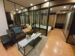 For RentCondoSukhumvit, Asoke, Thonglor : Condo for rent at Nusasiri Grand Condo, next to 🚅BTS Ekkamai /Gageway Ekamai, room size 42 sq.m., floor 10🏙