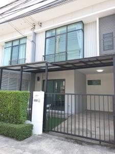 For SaleTownhouseChaengwatana, Muangthong : Townhome for sale, Pruksa Ville 65, Don Mueang, Srisamarn, zone in front of the project