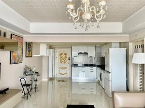 For RentCondoRama9, Petchburi, RCA : Fine furnished, luxury condo in the heart of the city