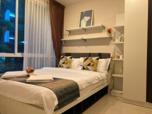 For RentCondoOnnut, Udomsuk : For rent!!!! Condo The Sky Sukhumvit 24 sq.m., 1 bedroom, 1 bathroom, garden view room, convenient transportation, next to BTS Udom Suk, furniture & electrical appliances ready Use a key card system
