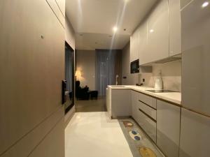 For RentCondoRama9, Petchburi, RCA : TES019_P THE ESSE SINGHA COMPLEX **The room is decorated very nicely. ready to move in You can just drag your bags in. High floor, beautiful view**, easy to travel, near MRT
