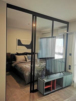 For RentCondoBang kae, Phetkasem : 🌿The Key MRT Phetkasem 48 📍 Near MRT Phetkasem 20 m. Central area, magnificent, 2 zones ✨ 1 bedroom, 30 sq m. ✨ 26th floor, pool view. New room 🔥