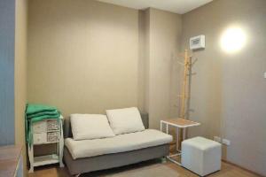 For RentCondoChiang Mai : Condo for rent good location in downtown , No.1C245