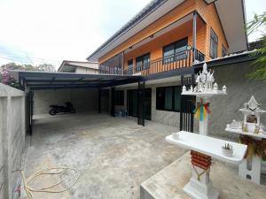 For RentHouseEakachai, Bang Bon : For rent, a newly built detached house on the Thon side! Soi Ekachai 34 Intersection 10🎉🎉- House size 50 square meters, front of the house width 13.8 meters, depth 13.8 meters. Loft style ground floor house. Modern upstairs has 3 bedrooms, 2 bathrooms, 1 