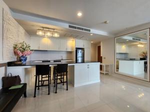For RentCondoRama9, Petchburi, RCA : Rent Chatrium Condominium 2 bedroom 127 sq.m. new renovate