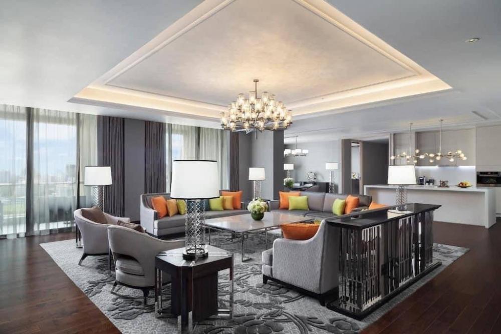 ขายคอนโดวิทยุ ชิดลม หลังสวน : Rental : Ultra Luxury Penhouse in Sukhumvit , 4 Bed 5 Bath , 1 Nanny Room , Out Door Jacuzzi , Hotel Service 316 sqm  🔥🔥Rental Price : 3,300,000 THB / Month 🔥🔥#sellinghouses#superluxuryhousebkk#Ultraluxurycondo #luxuryhousebangkok #superluxurycondoforsale