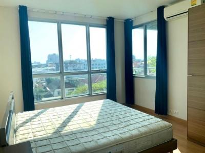For RentCondoRatchadapisek, Huaikwang, Suttisan : Condo for rent Life @Ratchada, near MRT Ladprao 300 m., large room, comfortable, east) corner room, 1 side wall, not attached to anyone Fully furnished, ready to move in