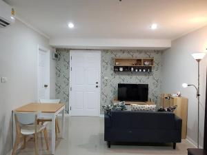 For RentCondoOnnut, Udomsuk : Condo for rent at Lumpini Ville Sukhumvit 77 near BTS On Nut. Complete with furniture and electrical appliances