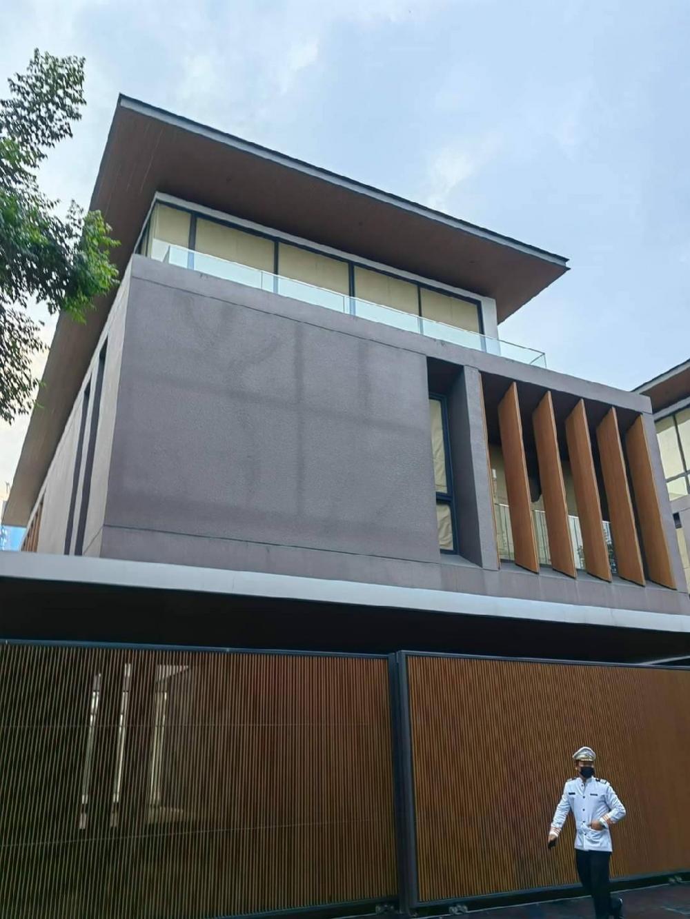 For SaleHouseRama9, Petchburi, RCA : Selling luxury house project (Issara Residence Rama 9) Issara Residence Rama 9.