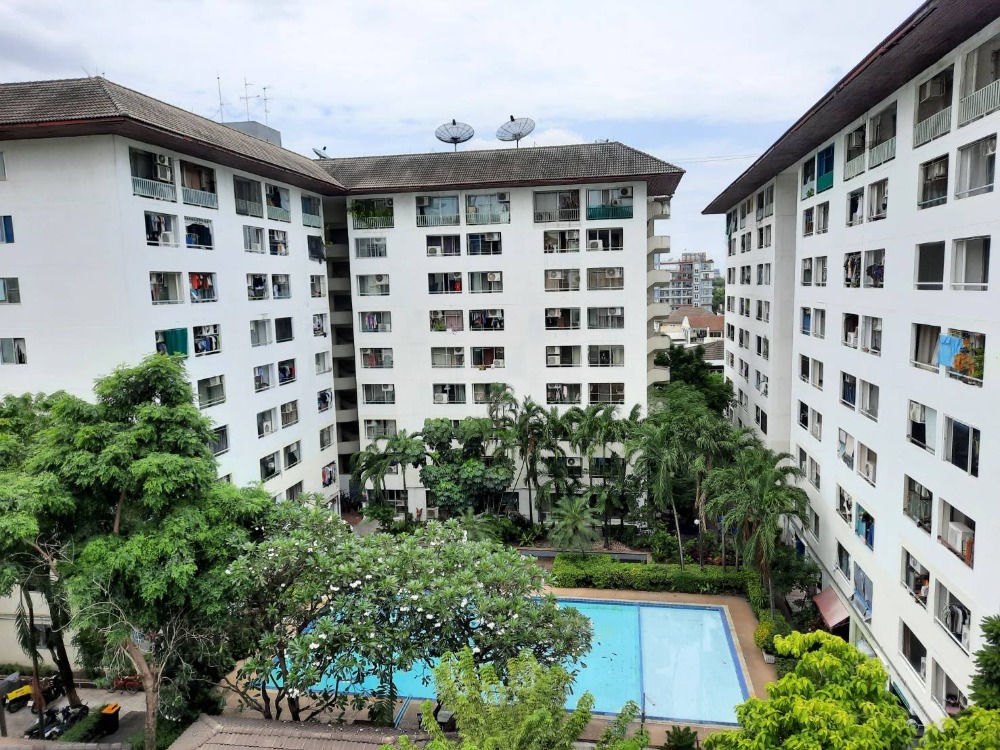 ขายคอนโดลาดพร้าว101 แฮปปี้แลนด์ : ขายคอนโดวิวสระ ห้องสวย ย่านบางกะปิ คอนโดซิตี้วิลล่า city villa ลาดพร้าวซอย 130 วิวสระว่ายน้ำ คอนโดห้องสวย ใกล้ห้างเดอะมอลล์บางกะปิ ใกล้รถไฟฟ้าลาดพร้าว101 เพียง 300 เมตร ตกแต่งใหม่ ขายพร้อมเฟอร์ครบ