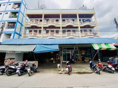 For SaleShophousePathum Thani,Rangsit, Thammasat : Commercial building for sale, Simummuang Market Usable area 1224 sq m. Area 90 sq wa, Soi Phahon Yothin 77/1
