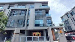 For RentHome OfficeYothinpattana,CDC : Home office for rent, office along Ramintra Express. Soi Yothin Phatthana 11, 4 floors, behind the corner of the project ARCO, ARCO, 5 air conditioners, suitable for offices, registered companies.
