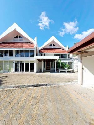 For RentHome OfficeSukhumvit, Asoke, Thonglor : House for rent, Sukhumvit-Ekamai 22, suitable for home office.
