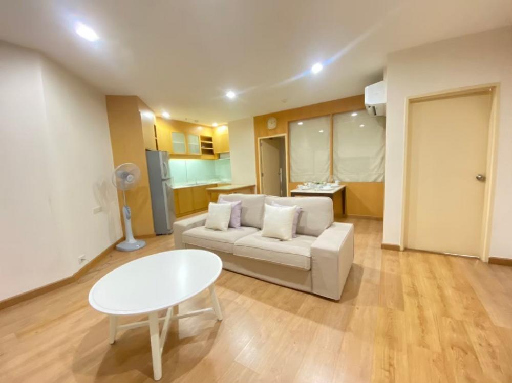 For RentCondoSilom, Saladaeng, Bangrak : Silom Grand Terrace | ให้เช่า 2 ห้องนอน เพิ่ง Renovated เสร็จ ใหม่เอี่ยมน่าอยู่สุดๆ ใจกลางสีลม ระเบียงกว้าง ทำสวนได้เลย