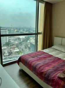 For RentCondoOnnut, Udomsuk : Condo for rent, Le Luxe, 19th floor, is a corner room.
