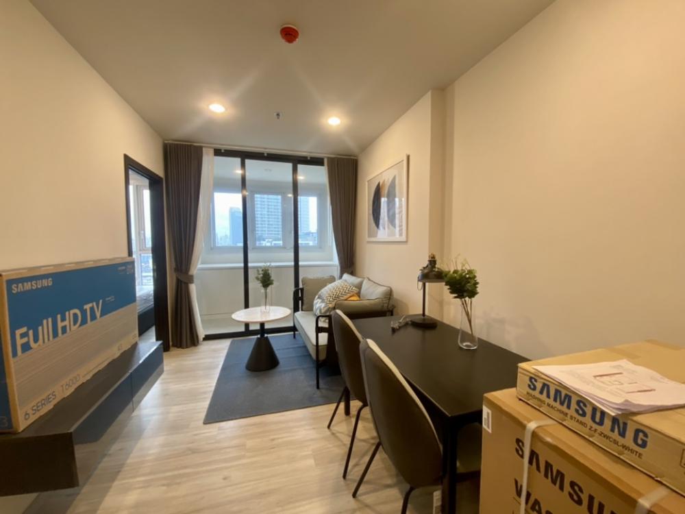 For RentCondoRatchadapisek, Huaikwang, Suttisan : XT Huai Khwang, beautiful new room has arrived. beautiful, modern, livable High floor, beautiful view, fully new furniture, new electrical appliances Interested in making an appointment to see the rooms and all common areas. welcome