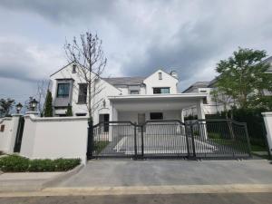 For RentHousePattanakan, Srinakarin : Super luxury single house for rent, brand new ⭐ Nantawan NANTAWAN Rama 9 - Krungthep Kreetha ⭐ in front of the garden and fountain⛲️🏠