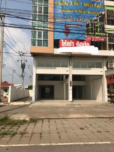 For RentShophouseNakhon Pathom, Phutthamonthon, Salaya : b824) 4-storey commercial building for rent, corner room, double building, in front of Ratchavipha project, Petchkasem-Phutthasakorn area, Phutthamonthon Sai 4, very good location. Suitable for trading, main roads, cars running through all the time.