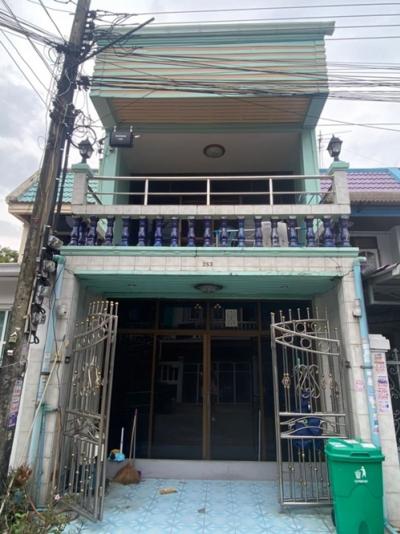 For SaleTownhouseBangna, Bearing, Lasalle : PBS605 Townhouse for sale, Bangna-Trad Road, km. 4, Phairot Village Phairot Village Bangna-Trad Road #Townhouse #Townhouse Bangna #Townhouse Samut Prakan #Near Central Bangna