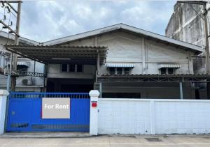 For RentFactoryNakhon Pathom, Phutthamonthon, Salaya : For Rent Rent a warehouse, factory, Soi Petchkasem, Om Yai, area 1000 square meters, purple area, 4 cars, trailers can go in and out.
