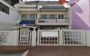 For RentTownhouseChaengwatana, Muangthong : 3-storey townhouse for rent, newly renovated, fully furnished. near Phong Phet Intersection
