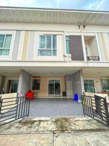 For RentTownhouseChiang Mai : A6MG0825 Townhouse for rent with 3 bedrooms and 3 bathrooms. The Area Space in 21 sq.w.