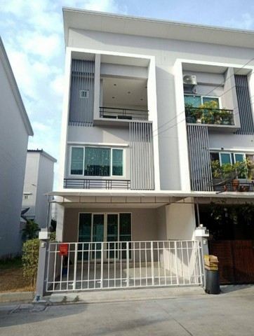For RentTownhouseKaset Nawamin,Ladplakao : Code C5224 3-storey townhome for rent, The Exclusive Wongwaen-Ramintra, near Fashion Island Ramintra.