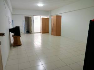 For RentCondoWongwianyai, Charoennakor : For Rent Sangkrajai Condominium 2nd Floor Size 38 sq.m. Studio 1 Bathroom #1430#