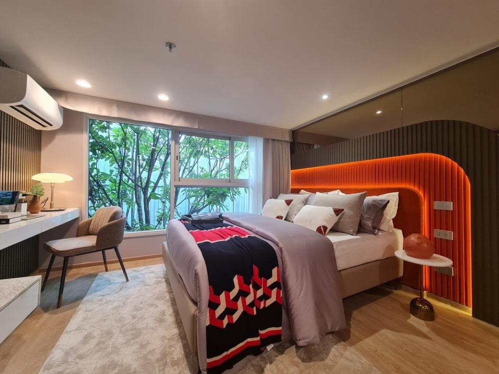 For SaleCondoSilom, Saladaeng, Bangrak : Urgent!!️🎉The hottest new condo on the best location, best price, beautiful location, many floors!!️1bedroom 32sqm, price 10,572,200 baht, Culture Chula project 🔥🔥 350M MRT Sam Yan and 250MBTS Saladaeng ✅ Lock the room, beautiful position, if interested.