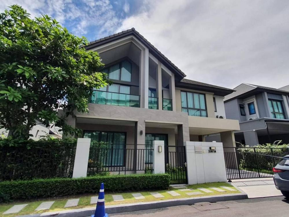 For RentHouseVipawadee, Don Mueang, Lak Si : Luxury house for rent, Bangkok Boulevard Vibhavadi from sc asset120,000 baht/month, 54 sq m, usable area 248 sq m, 3 bedrooms, 4 bathrooms, 1 living room, 2 parking spaces, 24 hour security, fitness center, swimming pool, meeting room, air conditioning. b
