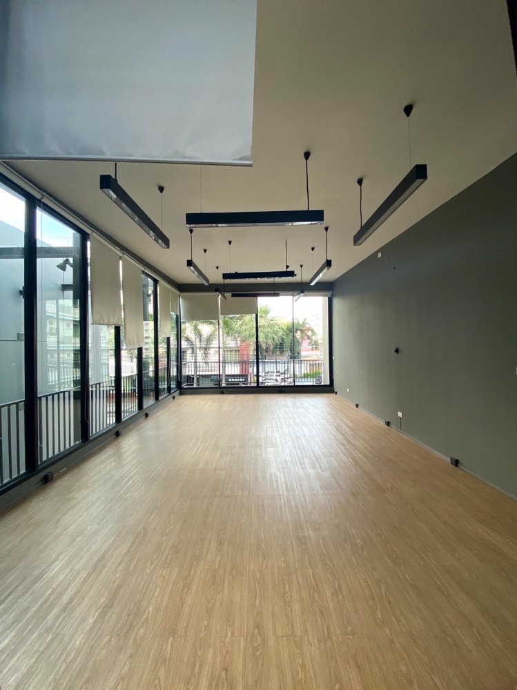 For RentHome OfficeRatchadapisek, Huaikwang, Suttisan : RB1002 Premium Home Office Modern loft style, in the heart of the city, near the new CBD, Ratchada-Rama 9