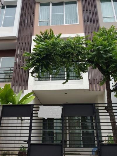 For RentTownhouseRama9, Petchburi, RCA : 6510-250 House for rent, Sathorn, Rama 3, Thanapat Village, Green Zone, 3 bedrooms.