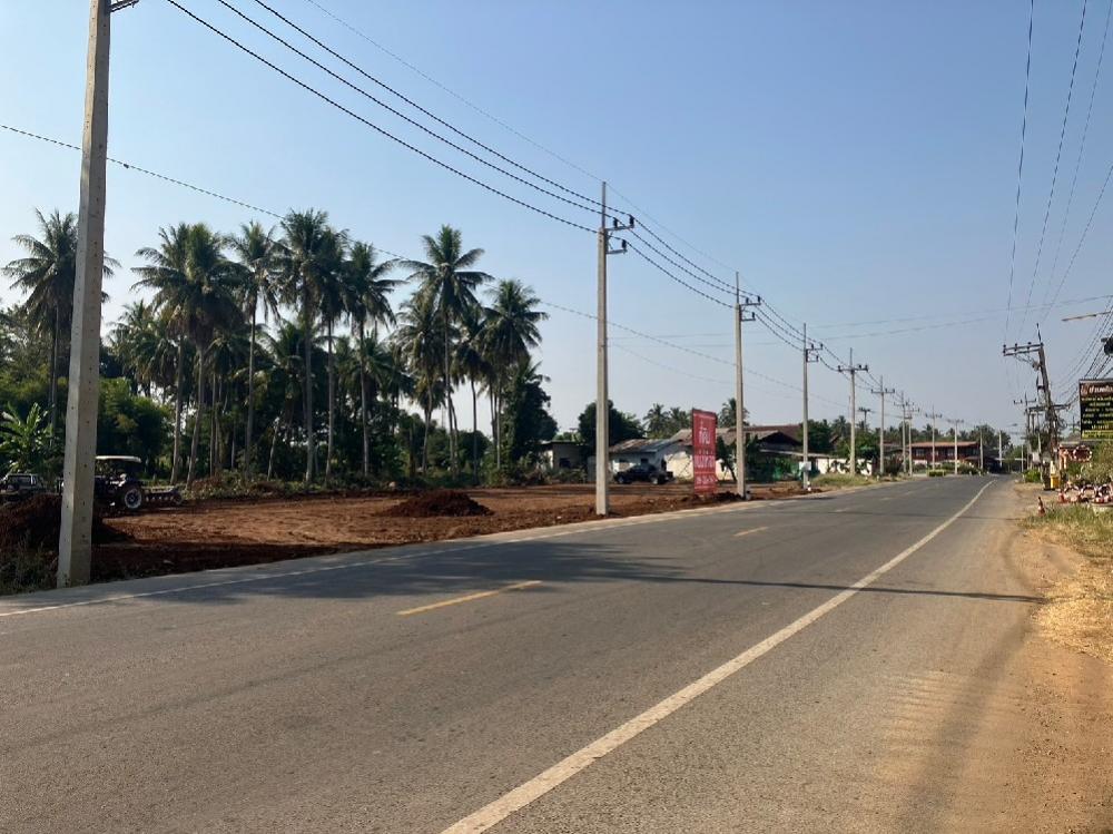 For RentLandPhetchabun : #Ready to launch the Tara Home 4 project on an area of ​​5 rai, width 100 meters, National Highway No. 2326, Phetchabun City District. If interested in investing, contact 099-363-5547 #taraassetsince1950 Comprehensive real estate service.