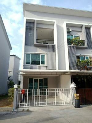 For RentTownhouseYothinpattana,CDC : Townhome for rent, The Exclusive Ring Road - Ramintra project, next to Kanchanaphisek Road, furnished, ready to move in, rent price 25,000/month