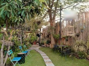 For RentRetailSriracha Laem Chabang Ban Bueng : For rent: plot of land + cafe shop, area of ​​almost 2 rai, Bang Phra location, suitable for investment, opening a cafe, restaurant and other businesses Depends on the tenant Like and convenient to invest in that business
