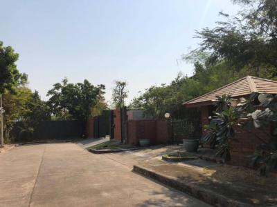 For SaleHouseNawamin, Ramindra : Selling cheap, large detached house. Panya Ramintra Village (Peaceful location near Panya Golf Club) 600 sq wa, 800 sq m, 6 bedrooms, 4 bathrooms, natural view
