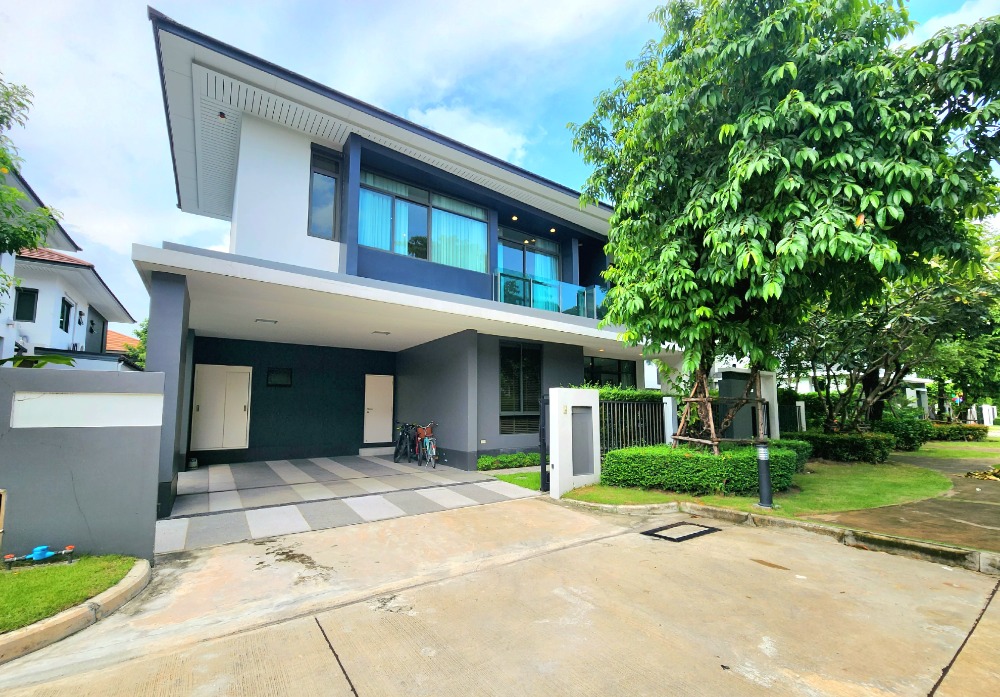 For SaleHousePattanakan, Srinakarin : Setthasiri  Krungthepkreetha 1 for sell - 4 bed 4 bath good location near Brighton Collage Bangkok School Sell only 19.9 MB