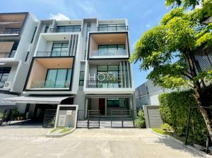 For SaleTownhousePattanakan, Srinakarin : New House Style Modern ✨ Nirvana Define Rama 9 / 3 Bedrooms (FOR SALE), Nirvana Define Rama 9 / 3 Bedrooms (For Sale) TP008