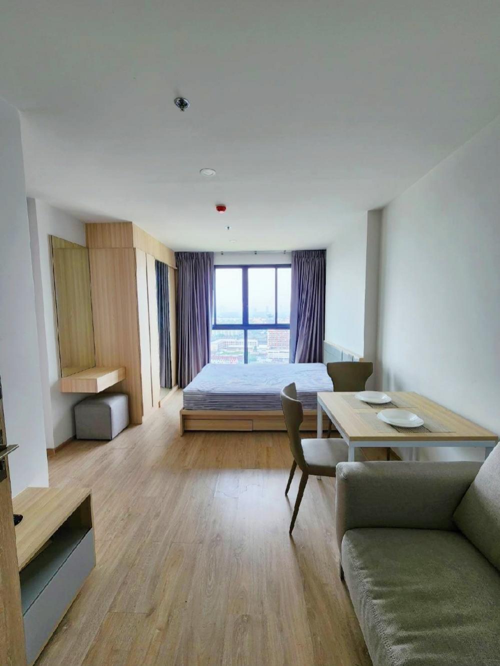 For RentCondoBangna, Bearing, Lasalle : 🔥Studio for rent, swimming pool view, not hot room 🔥 Building C, complete electrical appliances, 25th floor, river view, ready to move in, 9,500 baht, contact 094-565-6351