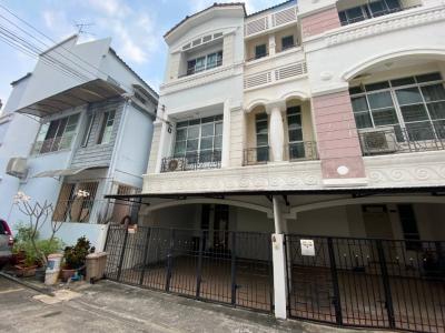 For RentTownhouseChokchai 4, Ladprao 71, Ladprao 48, : 3-storey townhome for rent along the expressway, Baan Klang Muang, Ladprao, Yothin Phatthana, Ladprao District