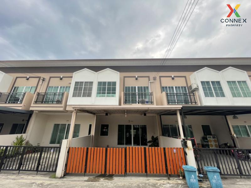 For SaleTownhousePathum Thani,Rangsit, Thammasat : FOR SALE townhome newly renovated, Living Prime Rangsit-Khlong 2 , nice view , wide frontage , Khlong Song , khlong Luang , Pathum Thani , CX-55171
