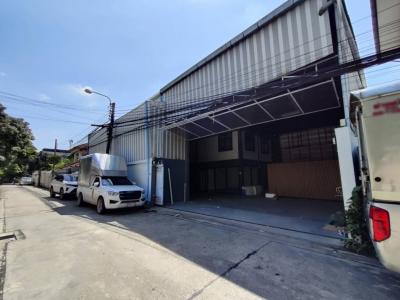 For SaleFactoryRatchadapisek, Huaikwang, Suttisan : Cheap sale, warehouse - with office, Ladprao (near MRT Ladprao, only 960 m.) 83 sq.w., building area 400 sq.m., suitable for office-Cloud Kitchen, warehouse, studio