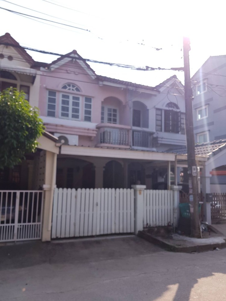 For SaleHouseBang Sue, Wong Sawang, Tao Pun : (Sale) Townhouse Prachachuen Village, near Dhurakij Pundit University, Muang Thong, good location