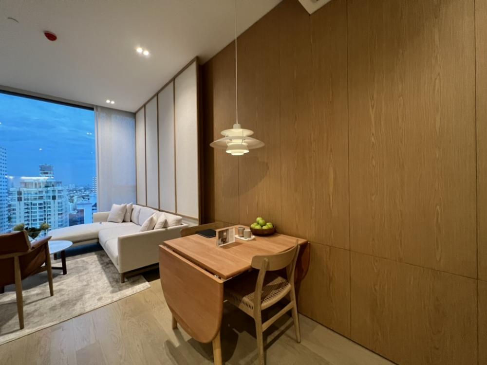 ขายคอนโดสุขุมวิท อโศก ทองหล่อ : 🔰 1 Bedroom 55.71 Sq.m For Sale The Strand Thonglor please call : 062-339-3663