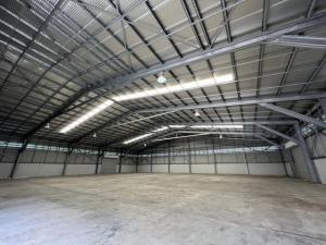 For RentWarehouseNawamin, Ramindra : BS993 Warehouse for rent. Usable area 1,600 sq m. Soi Chatuchot, Sai Mai area, suitable as a warehouse