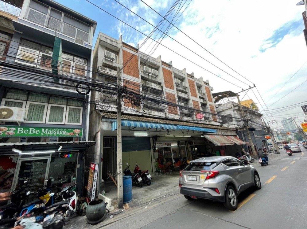 For SaleBusinesses for saleRatchadapisek, Huaikwang, Suttisan : Investors must enter 🔥 Apartment 2 booths, Pracha Songkhro, good location, great deal (FOR SALE) TIK305