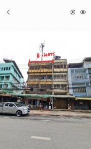 For SaleShophouseBang Sue, Wong Sawang, Tao Pun : Sell 2 shophouses, 4.5 storeys high, corner room, next to the Tao Poon BTS station.